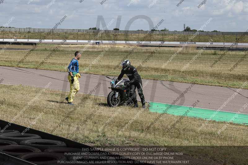 Rockingham no limits trackday;enduro digital images;event digital images;eventdigitalimages;no limits trackdays;peter wileman photography;racing digital images;rockingham raceway northamptonshire;rockingham trackday photographs;trackday digital images;trackday photos