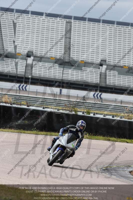 Rockingham no limits trackday;enduro digital images;event digital images;eventdigitalimages;no limits trackdays;peter wileman photography;racing digital images;rockingham raceway northamptonshire;rockingham trackday photographs;trackday digital images;trackday photos