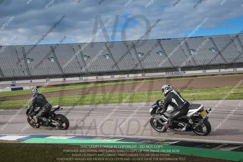 Rockingham no limits trackday;enduro digital images;event digital images;eventdigitalimages;no limits trackdays;peter wileman photography;racing digital images;rockingham raceway northamptonshire;rockingham trackday photographs;trackday digital images;trackday photos