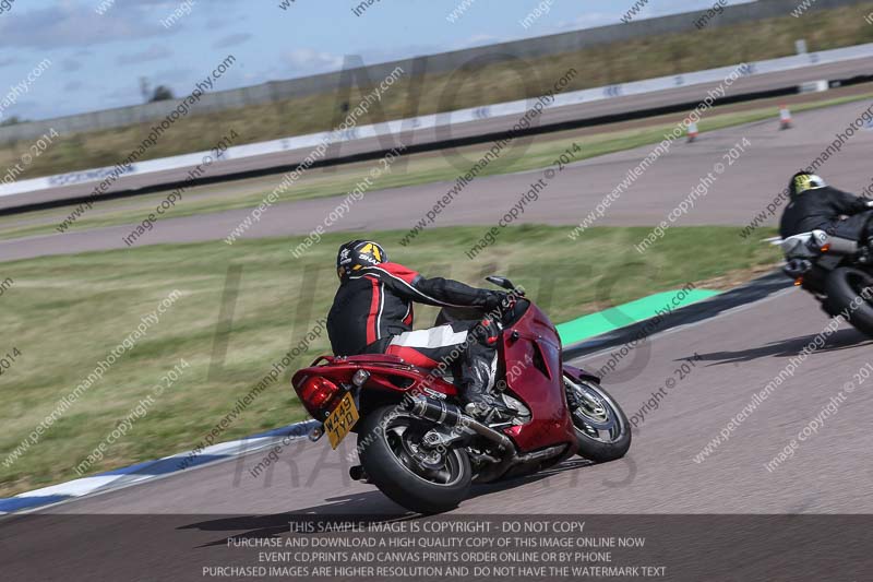 Rockingham no limits trackday;enduro digital images;event digital images;eventdigitalimages;no limits trackdays;peter wileman photography;racing digital images;rockingham raceway northamptonshire;rockingham trackday photographs;trackday digital images;trackday photos