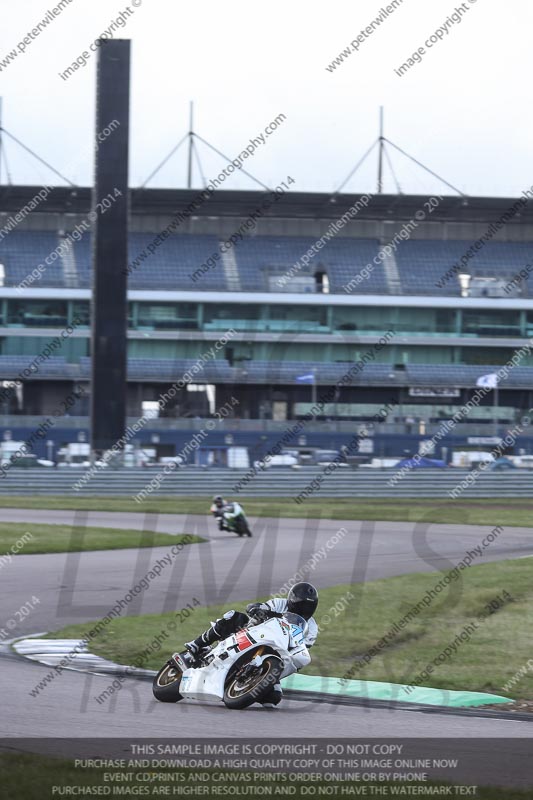 Rockingham no limits trackday;enduro digital images;event digital images;eventdigitalimages;no limits trackdays;peter wileman photography;racing digital images;rockingham raceway northamptonshire;rockingham trackday photographs;trackday digital images;trackday photos