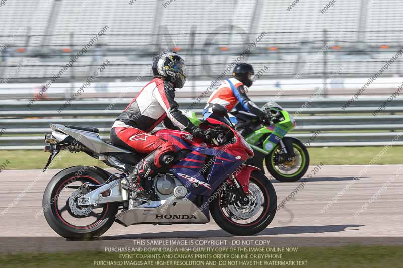 Rockingham no limits trackday;enduro digital images;event digital images;eventdigitalimages;no limits trackdays;peter wileman photography;racing digital images;rockingham raceway northamptonshire;rockingham trackday photographs;trackday digital images;trackday photos