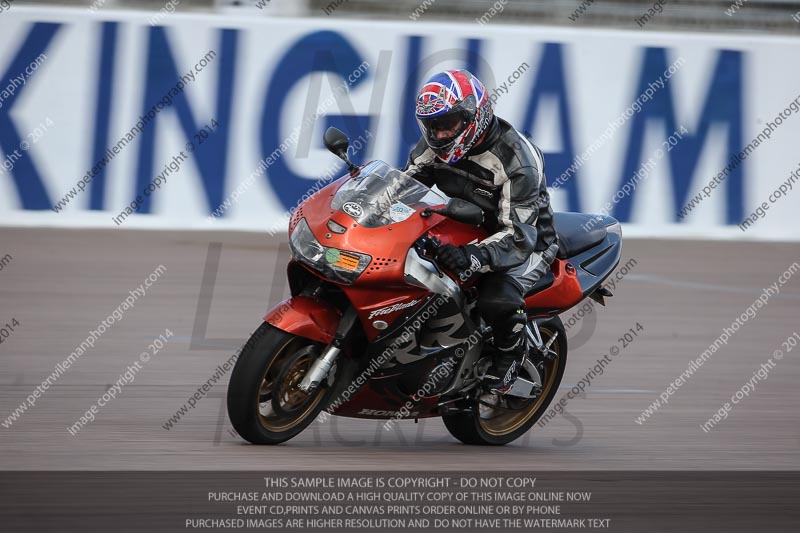 Rockingham no limits trackday;enduro digital images;event digital images;eventdigitalimages;no limits trackdays;peter wileman photography;racing digital images;rockingham raceway northamptonshire;rockingham trackday photographs;trackday digital images;trackday photos