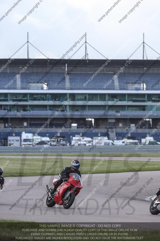 Rockingham no limits trackday;enduro digital images;event digital images;eventdigitalimages;no limits trackdays;peter wileman photography;racing digital images;rockingham raceway northamptonshire;rockingham trackday photographs;trackday digital images;trackday photos