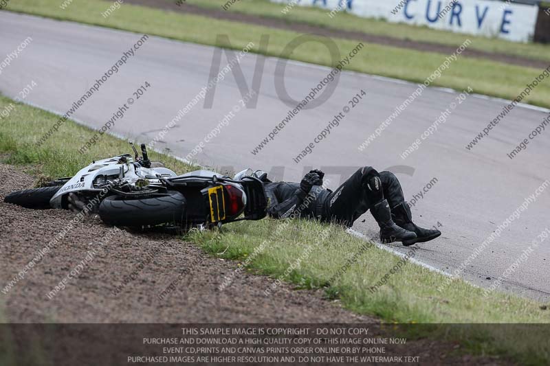 Rockingham no limits trackday;enduro digital images;event digital images;eventdigitalimages;no limits trackdays;peter wileman photography;racing digital images;rockingham raceway northamptonshire;rockingham trackday photographs;trackday digital images;trackday photos