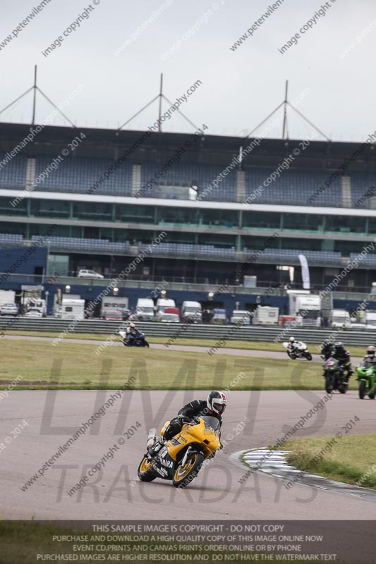 Rockingham no limits trackday;enduro digital images;event digital images;eventdigitalimages;no limits trackdays;peter wileman photography;racing digital images;rockingham raceway northamptonshire;rockingham trackday photographs;trackday digital images;trackday photos