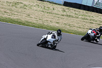 anglesey-no-limits-trackday;anglesey-photographs;anglesey-trackday-photographs;enduro-digital-images;event-digital-images;eventdigitalimages;no-limits-trackdays;peter-wileman-photography;racing-digital-images;trac-mon;trackday-digital-images;trackday-photos;ty-croes