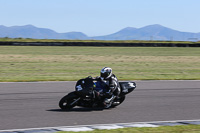 anglesey-no-limits-trackday;anglesey-photographs;anglesey-trackday-photographs;enduro-digital-images;event-digital-images;eventdigitalimages;no-limits-trackdays;peter-wileman-photography;racing-digital-images;trac-mon;trackday-digital-images;trackday-photos;ty-croes