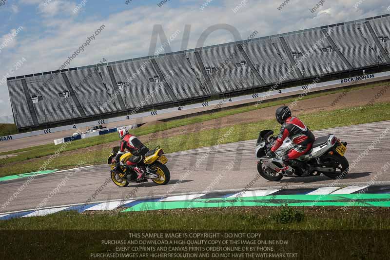 Rockingham no limits trackday;enduro digital images;event digital images;eventdigitalimages;no limits trackdays;peter wileman photography;racing digital images;rockingham raceway northamptonshire;rockingham trackday photographs;trackday digital images;trackday photos