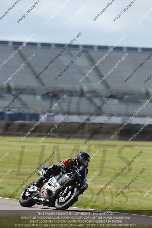 Rockingham no limits trackday;enduro digital images;event digital images;eventdigitalimages;no limits trackdays;peter wileman photography;racing digital images;rockingham raceway northamptonshire;rockingham trackday photographs;trackday digital images;trackday photos