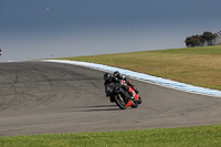 donington-no-limits-trackday;donington-park-photographs;donington-trackday-photographs;no-limits-trackdays;peter-wileman-photography;trackday-digital-images;trackday-photos