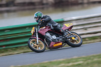 enduro-digital-images;event-digital-images;eventdigitalimages;mallory-park;mallory-park-photographs;mallory-park-trackday;mallory-park-trackday-photographs;no-limits-trackdays;peter-wileman-photography;racing-digital-images;trackday-digital-images;trackday-photos