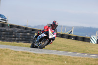 anglesey-no-limits-trackday;anglesey-photographs;anglesey-trackday-photographs;enduro-digital-images;event-digital-images;eventdigitalimages;no-limits-trackdays;peter-wileman-photography;racing-digital-images;trac-mon;trackday-digital-images;trackday-photos;ty-croes