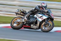 brands-hatch-photographs;brands-no-limits-trackday;cadwell-trackday-photographs;enduro-digital-images;event-digital-images;eventdigitalimages;no-limits-trackdays;peter-wileman-photography;racing-digital-images;trackday-digital-images;trackday-photos