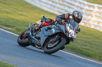 brands-hatch-photographs;brands-no-limits-trackday;cadwell-trackday-photographs;enduro-digital-images;event-digital-images;eventdigitalimages;no-limits-trackdays;peter-wileman-photography;racing-digital-images;trackday-digital-images;trackday-photos