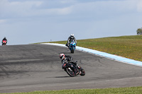 donington-no-limits-trackday;donington-park-photographs;donington-trackday-photographs;no-limits-trackdays;peter-wileman-photography;trackday-digital-images;trackday-photos