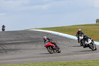 donington-no-limits-trackday;donington-park-photographs;donington-trackday-photographs;no-limits-trackdays;peter-wileman-photography;trackday-digital-images;trackday-photos