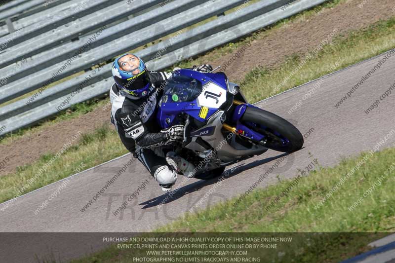 Rockingham no limits trackday;enduro digital images;event digital images;eventdigitalimages;no limits trackdays;peter wileman photography;racing digital images;rockingham raceway northamptonshire;rockingham trackday photographs;trackday digital images;trackday photos