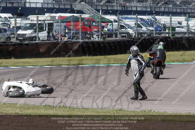 Rockingham no limits trackday;enduro digital images;event digital images;eventdigitalimages;no limits trackdays;peter wileman photography;racing digital images;rockingham raceway northamptonshire;rockingham trackday photographs;trackday digital images;trackday photos