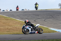 donington-no-limits-trackday;donington-park-photographs;donington-trackday-photographs;no-limits-trackdays;peter-wileman-photography;trackday-digital-images;trackday-photos