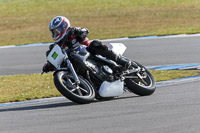 donington-no-limits-trackday;donington-park-photographs;donington-trackday-photographs;no-limits-trackdays;peter-wileman-photography;trackday-digital-images;trackday-photos