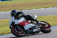 donington-no-limits-trackday;donington-park-photographs;donington-trackday-photographs;no-limits-trackdays;peter-wileman-photography;trackday-digital-images;trackday-photos