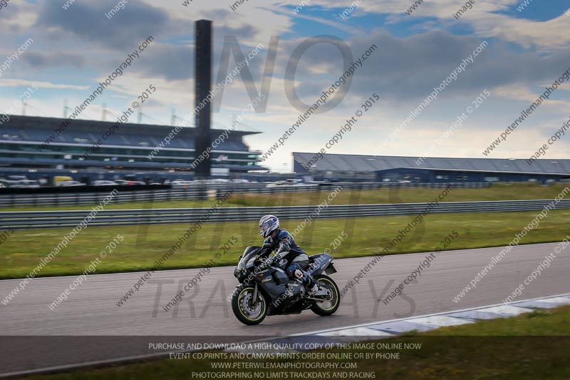 Rockingham no limits trackday;enduro digital images;event digital images;eventdigitalimages;no limits trackdays;peter wileman photography;racing digital images;rockingham raceway northamptonshire;rockingham trackday photographs;trackday digital images;trackday photos