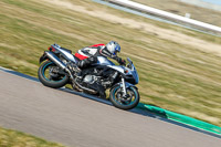 Rockingham-no-limits-trackday;enduro-digital-images;event-digital-images;eventdigitalimages;no-limits-trackdays;peter-wileman-photography;racing-digital-images;rockingham-raceway-northamptonshire;rockingham-trackday-photographs;trackday-digital-images;trackday-photos