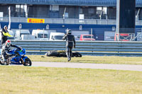 Rockingham-no-limits-trackday;enduro-digital-images;event-digital-images;eventdigitalimages;no-limits-trackdays;peter-wileman-photography;racing-digital-images;rockingham-raceway-northamptonshire;rockingham-trackday-photographs;trackday-digital-images;trackday-photos