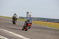 donington-no-limits-trackday;donington-park-photographs;donington-trackday-photographs;no-limits-trackdays;peter-wileman-photography;trackday-digital-images;trackday-photos