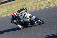 enduro-digital-images;event-digital-images;eventdigitalimages;mallory-park;mallory-park-photographs;mallory-park-trackday;mallory-park-trackday-photographs;no-limits-trackdays;peter-wileman-photography;racing-digital-images;trackday-digital-images;trackday-photos