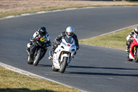 enduro-digital-images;event-digital-images;eventdigitalimages;mallory-park;mallory-park-photographs;mallory-park-trackday;mallory-park-trackday-photographs;no-limits-trackdays;peter-wileman-photography;racing-digital-images;trackday-digital-images;trackday-photos