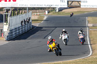 enduro-digital-images;event-digital-images;eventdigitalimages;mallory-park;mallory-park-photographs;mallory-park-trackday;mallory-park-trackday-photographs;no-limits-trackdays;peter-wileman-photography;racing-digital-images;trackday-digital-images;trackday-photos