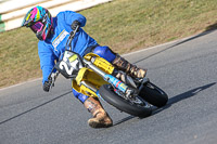 enduro-digital-images;event-digital-images;eventdigitalimages;mallory-park;mallory-park-photographs;mallory-park-trackday;mallory-park-trackday-photographs;no-limits-trackdays;peter-wileman-photography;racing-digital-images;trackday-digital-images;trackday-photos