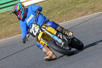 enduro-digital-images;event-digital-images;eventdigitalimages;mallory-park;mallory-park-photographs;mallory-park-trackday;mallory-park-trackday-photographs;no-limits-trackdays;peter-wileman-photography;racing-digital-images;trackday-digital-images;trackday-photos