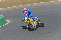 enduro-digital-images;event-digital-images;eventdigitalimages;mallory-park;mallory-park-photographs;mallory-park-trackday;mallory-park-trackday-photographs;no-limits-trackdays;peter-wileman-photography;racing-digital-images;trackday-digital-images;trackday-photos