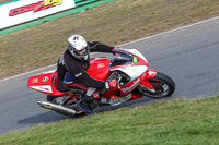 enduro-digital-images;event-digital-images;eventdigitalimages;mallory-park;mallory-park-photographs;mallory-park-trackday;mallory-park-trackday-photographs;no-limits-trackdays;peter-wileman-photography;racing-digital-images;trackday-digital-images;trackday-photos