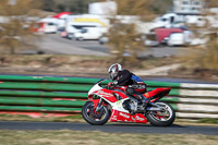 enduro-digital-images;event-digital-images;eventdigitalimages;mallory-park;mallory-park-photographs;mallory-park-trackday;mallory-park-trackday-photographs;no-limits-trackdays;peter-wileman-photography;racing-digital-images;trackday-digital-images;trackday-photos