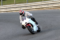 brands-hatch-photographs;brands-no-limits-trackday;cadwell-trackday-photographs;enduro-digital-images;event-digital-images;eventdigitalimages;no-limits-trackdays;peter-wileman-photography;racing-digital-images;trackday-digital-images;trackday-photos