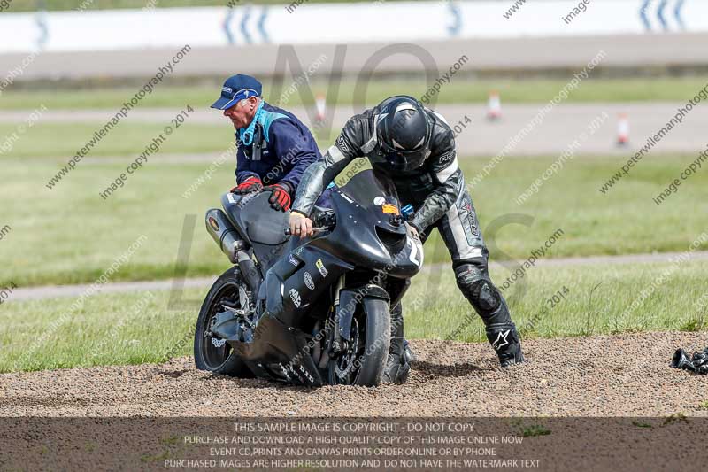 Rockingham no limits trackday;enduro digital images;event digital images;eventdigitalimages;no limits trackdays;peter wileman photography;racing digital images;rockingham raceway northamptonshire;rockingham trackday photographs;trackday digital images;trackday photos