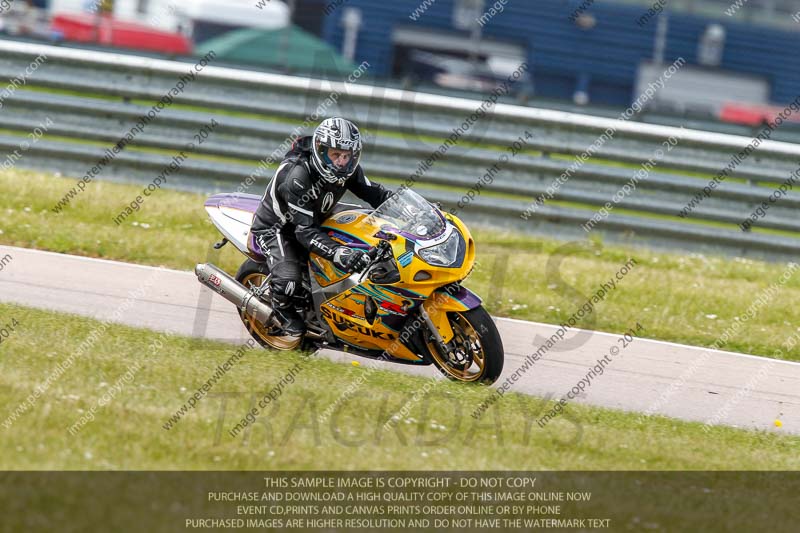 Rockingham no limits trackday;enduro digital images;event digital images;eventdigitalimages;no limits trackdays;peter wileman photography;racing digital images;rockingham raceway northamptonshire;rockingham trackday photographs;trackday digital images;trackday photos