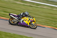 Rockingham-no-limits-trackday;enduro-digital-images;event-digital-images;eventdigitalimages;no-limits-trackdays;peter-wileman-photography;racing-digital-images;rockingham-raceway-northamptonshire;rockingham-trackday-photographs;trackday-digital-images;trackday-photos