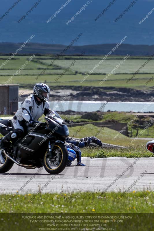 anglesey no limits trackday;anglesey photographs;anglesey trackday photographs;enduro digital images;event digital images;eventdigitalimages;no limits trackdays;peter wileman photography;racing digital images;trac mon;trackday digital images;trackday photos;ty croes