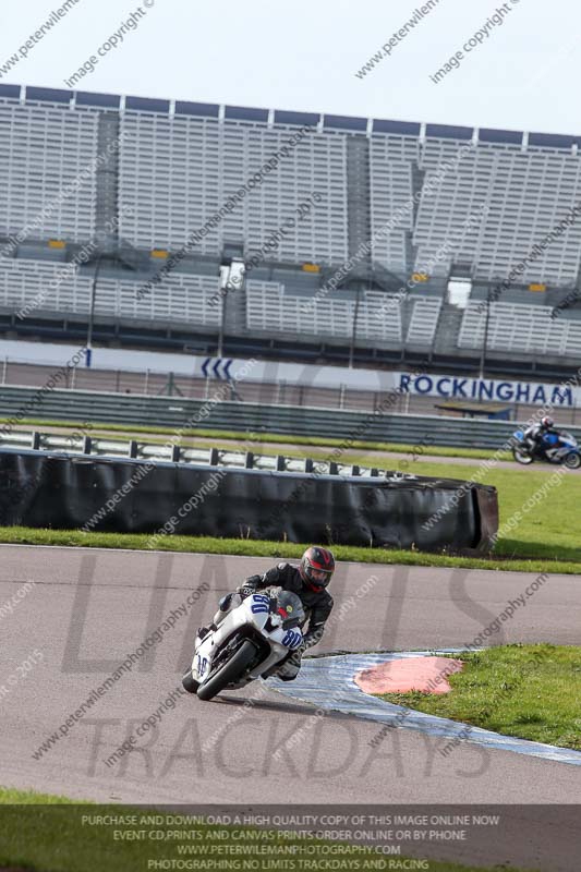 Rockingham no limits trackday;enduro digital images;event digital images;eventdigitalimages;no limits trackdays;peter wileman photography;racing digital images;rockingham raceway northamptonshire;rockingham trackday photographs;trackday digital images;trackday photos