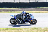 Rockingham-no-limits-trackday;enduro-digital-images;event-digital-images;eventdigitalimages;no-limits-trackdays;peter-wileman-photography;racing-digital-images;rockingham-raceway-northamptonshire;rockingham-trackday-photographs;trackday-digital-images;trackday-photos