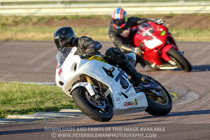 Rockingham no limits trackday;enduro digital images;event digital images;eventdigitalimages;no limits trackdays;peter wileman photography;racing digital images;rockingham raceway northamptonshire;rockingham trackday photographs;trackday digital images;trackday photos