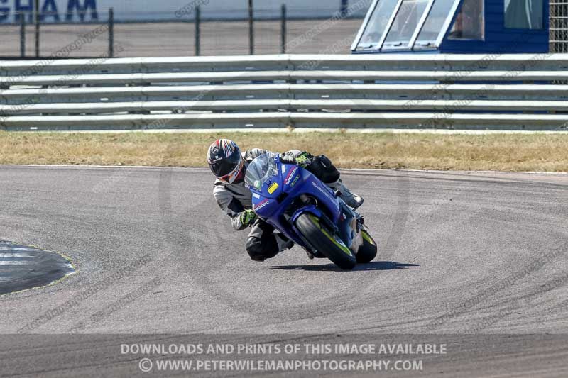 Rockingham no limits trackday;enduro digital images;event digital images;eventdigitalimages;no limits trackdays;peter wileman photography;racing digital images;rockingham raceway northamptonshire;rockingham trackday photographs;trackday digital images;trackday photos