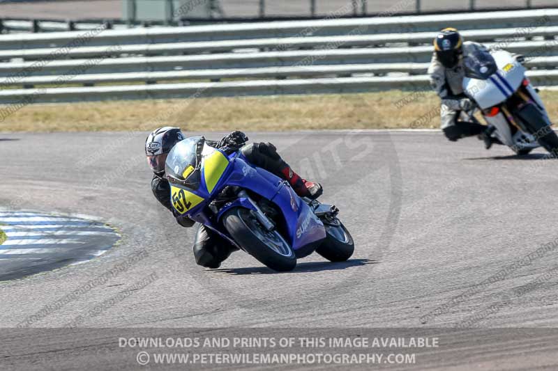 Rockingham no limits trackday;enduro digital images;event digital images;eventdigitalimages;no limits trackdays;peter wileman photography;racing digital images;rockingham raceway northamptonshire;rockingham trackday photographs;trackday digital images;trackday photos