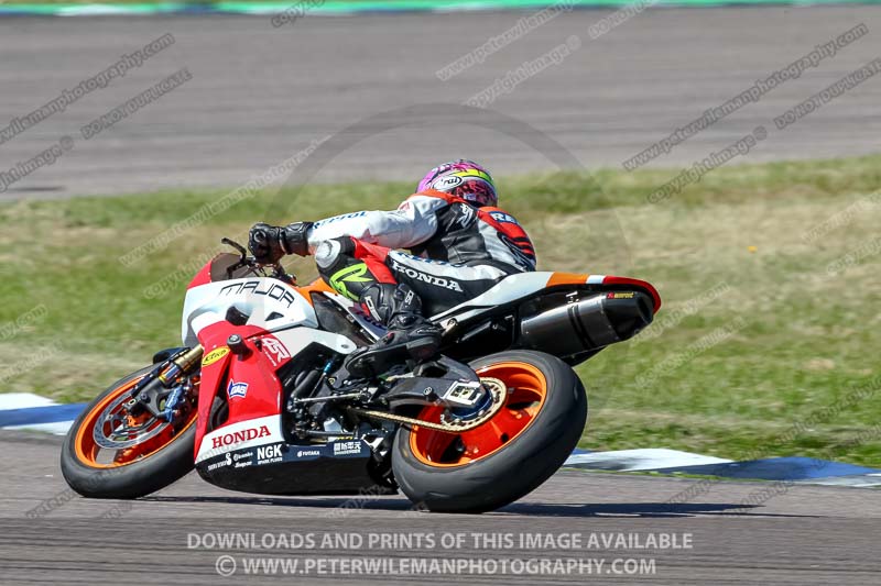 Rockingham no limits trackday;enduro digital images;event digital images;eventdigitalimages;no limits trackdays;peter wileman photography;racing digital images;rockingham raceway northamptonshire;rockingham trackday photographs;trackday digital images;trackday photos