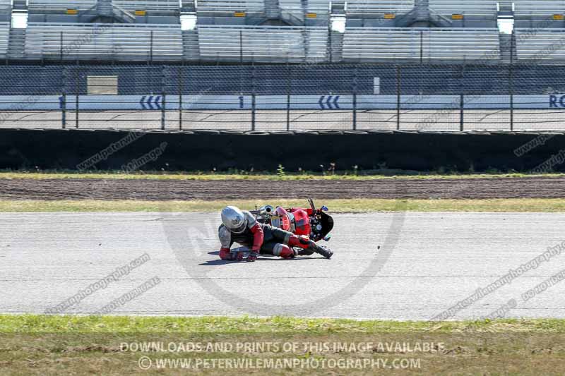 Rockingham no limits trackday;enduro digital images;event digital images;eventdigitalimages;no limits trackdays;peter wileman photography;racing digital images;rockingham raceway northamptonshire;rockingham trackday photographs;trackday digital images;trackday photos